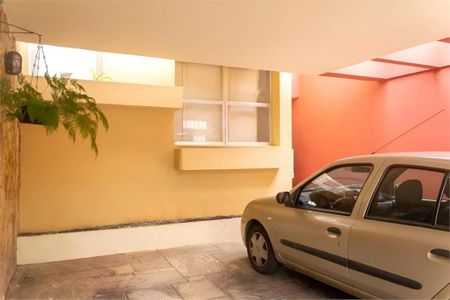 Casa à venda com 288m², 3 quartos e 2 vagas