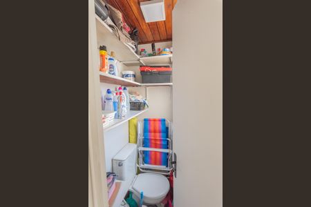 Apartamento à venda com 57m², 2 quartos e 1 vaga Apartamento à venda com 57m², 2 quartos e 1 vagaBanheiro de serviço