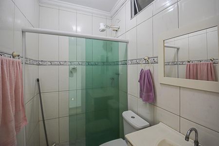 Casa à venda com 90m², 2 quartos e 1 vaga Casa à venda com 90m², 2 quartos e 1 vagaBanheiro
