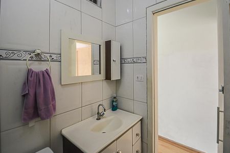 Casa à venda com 90m², 2 quartos e 1 vaga Casa à venda com 90m², 2 quartos e 1 vagaBanheiro