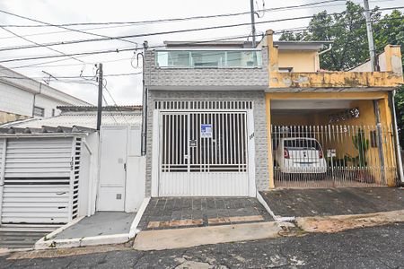 Casa à venda com 90m², 2 quartos e 1 vaga Casa à venda com 90m², 2 quartos e 1 vagaFachada
