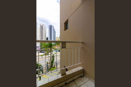 Varanda de apartamento para alugar com 2 quartos, 49m² em Jardim Alzira, São Paulo