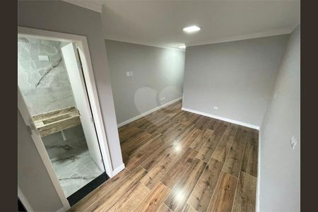 Casa à venda com 3 quartos, 158m² em Vila Carrão, São Paulo