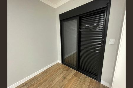 Casa à venda com 3 quartos, 158m² em Vila Carrão, São Paulo