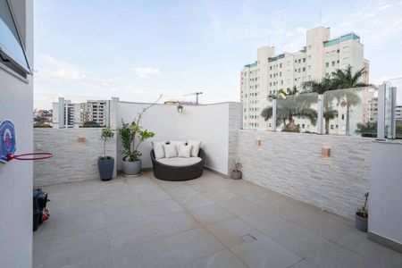 Apartamento à venda com 200m², 3 quartos e 3 vagas Apartamento à venda com 200m², 3 quartos e 3 vagasCobertura