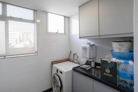 Apartamento à venda com 200m², 3 quartos e 3 vagas Apartamento à venda com 200m², 3 quartos e 3 vagasCozinha e Área de Serviço