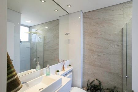 Apartamento à venda com 200m², 3 quartos e 3 vagas Apartamento à venda com 200m², 3 quartos e 3 vagasBanheiro social 1