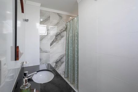 Apartamento à venda com 200m², 3 quartos e 3 vagas Apartamento à venda com 200m², 3 quartos e 3 vagasCobertura - Banheiro social 2