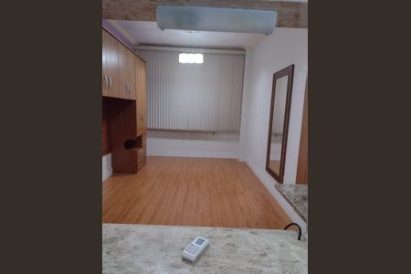 Sala e Quarto de apartamento à venda com 2 quartos, 120m² em Centro, Jundiaí