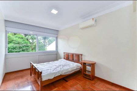 Casa à venda com 4 quartos, 311m² em Planalto Paulista, São Paulo