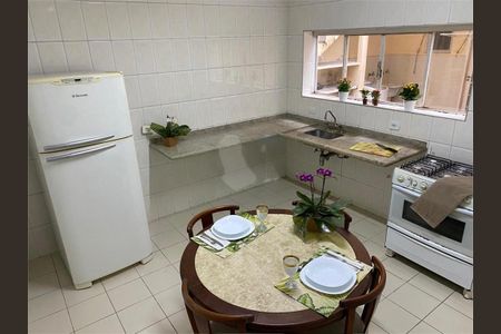 Casa à venda com 3 quartos, 130m² em Santo Amaro, São Paulo