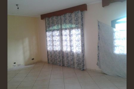 Casa à venda com 4 quartos, 246m² em Jardim Santa Helena, São Paulo