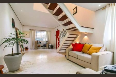 Casa à venda com 3 quartos, 220m² em Jardim Aeroporto, São Paulo