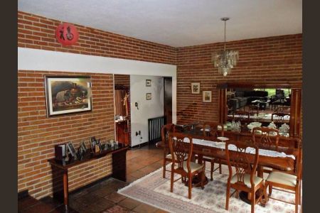 Casa à venda com 3 quartos, 300m² em Cidade São Francisco, São Paulo