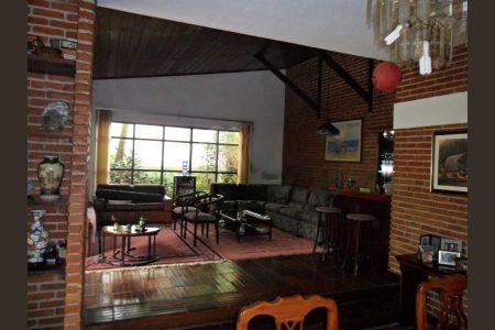 Casa à venda com 3 quartos, 300m² em Cidade São Francisco, São Paulo