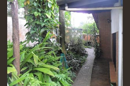 Casa à venda com 3 quartos, 300m² em Cidade São Francisco, São Paulo