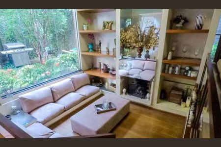 Casa à venda com 4 quartos, 530m² em Vila Mariana, São Paulo