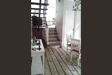 Casa à venda com 3 quartos, 253m² em Campo Belo, São Paulo