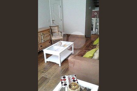 Casa à venda com 3 quartos, 253m² em Campo Belo, São Paulo