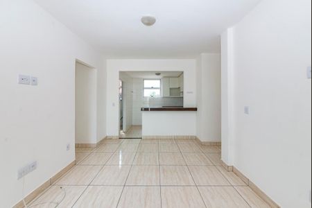 Sala de apartamento para alugar com 3 quartos, 75m² em Padre Eustáquio, Belo Horizonte