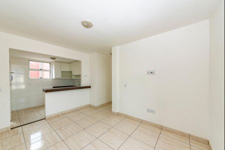Sala de apartamento para alugar com 3 quartos, 75m² em Padre Eustáquio, Belo Horizonte