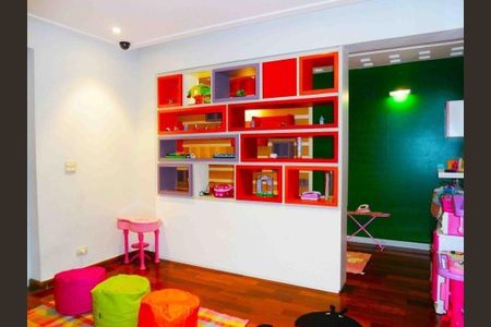 Casa à venda com 4 quartos, 520m² em Chácara Monte Alegre, São Paulo