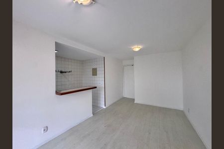 Sala de apartamento para alugar com 2 quartos, 70m² em Recreio dos Bandeirantes, Rio de Janeiro