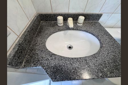 Apartamento para alugar com 70m², 2 quartos e 1 vaga Apartamento para alugar com 70m², 2 quartos e 1 vagaSuíte - Banheiro