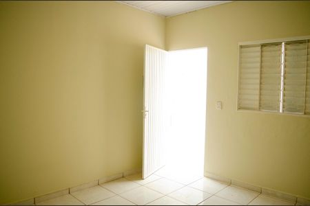Sala de apartamento para alugar com 2 quartos, 70m² em Setor Morada do Sol, Goiânia