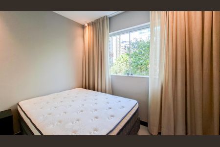 Quarto de apartamento para alugar com 1 quarto, 39m² em Lourdes, Belo Horizonte