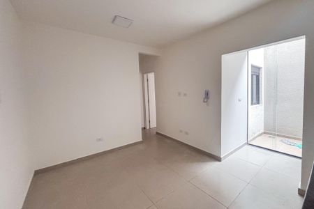 Sala/Cozinha de apartamento para alugar com 1 quarto, 28m² em Vila Lucia, São Paulo