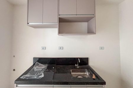 Sala/Cozinha de apartamento para alugar com 1 quarto, 28m² em Vila Lucia, São Paulo