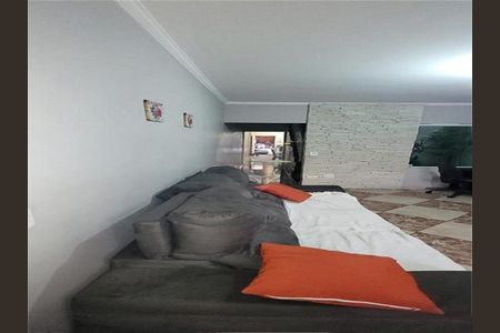 Casa à venda com 3 quartos, 105m² em Jardim Laone, São Paulo