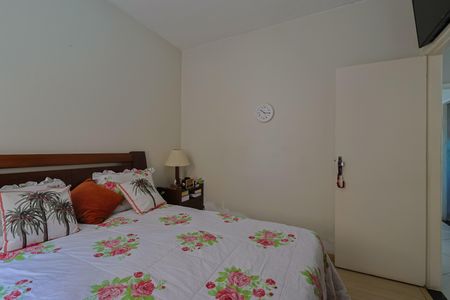 Quarto 1 de apartamento à venda com 2 quartos, 70m² em Santo Antônio, Belo Horizonte