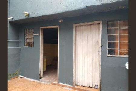 Casa à venda com 3 quartos, 1800m² em Sapopemba, São Paulo