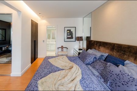 Apartamento à venda com 199m², 4 quartos e 4 vagasSuíte 2