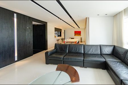 Apartamento à venda com 199m², 4 quartos e 4 vagasSala