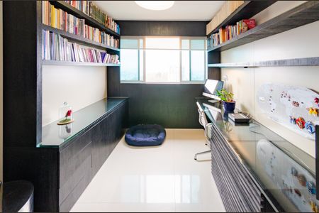 Apartamento à venda com 199m², 4 quartos e 4 vagasEscritório