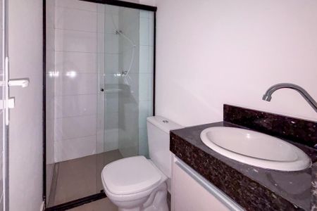 Banheiro Social de apartamento para alugar com 1 quarto, 28m² em Vila Lucia, São Paulo
