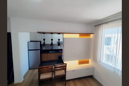 Cozinha de apartamento para alugar com 1 quarto, 42m² em Agronômica, Florianópolis