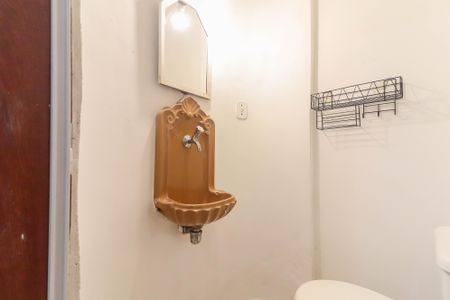 Banheiro de casa para alugar com 2 quartos, 45m² em Jardim Celeste, São Paulo