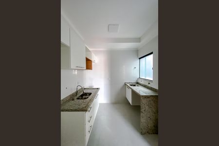 Apartamento para alugar com 2m², 2 quartos e sem vaga Apartamento para alugar com 2m², 2 quartos e sem vagaCozinha e Área de Serviço