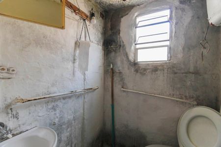 Banheiro de casa à venda com 1 quarto, 96m² em Vila Diva (zona Leste), São Paulo