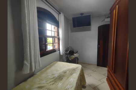 Casa à venda com 5 quartos, 204m² em Vila Mangalot, São Paulo