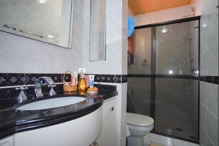 Casa para alugar com 475m², 6 quartos e 7 vagasBanheiro da Suíte 3