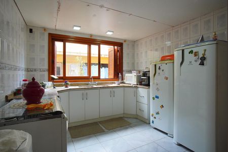 Casa para alugar com 475m², 6 quartos e 7 vagasCozinha