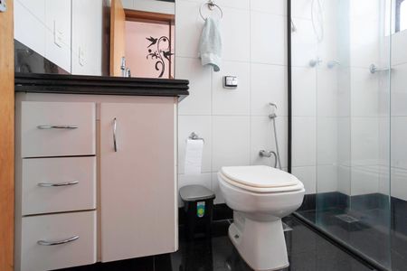 Apartamento à venda com 364m², 4 quartos e 4 vagasBanheiro da suíte 2