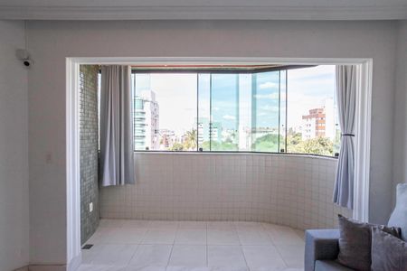 Varanda da sala de apartamento à venda com 4 quartos, 364m² em São José, Belo Horizonte