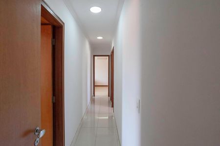 Apartamento à venda com 364m², 4 quartos e 4 vagasCorredor