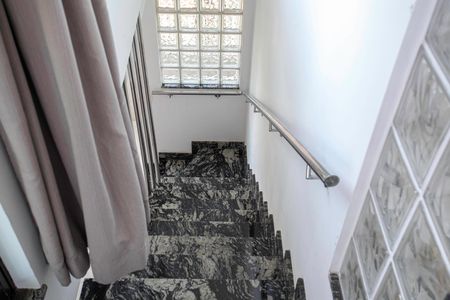 Apartamento à venda com 364m², 4 quartos e 4 vagasEscada